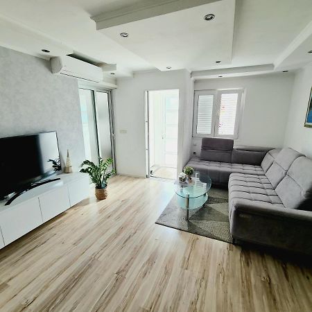 Apartment Mirjana Makarska Exteriör bild