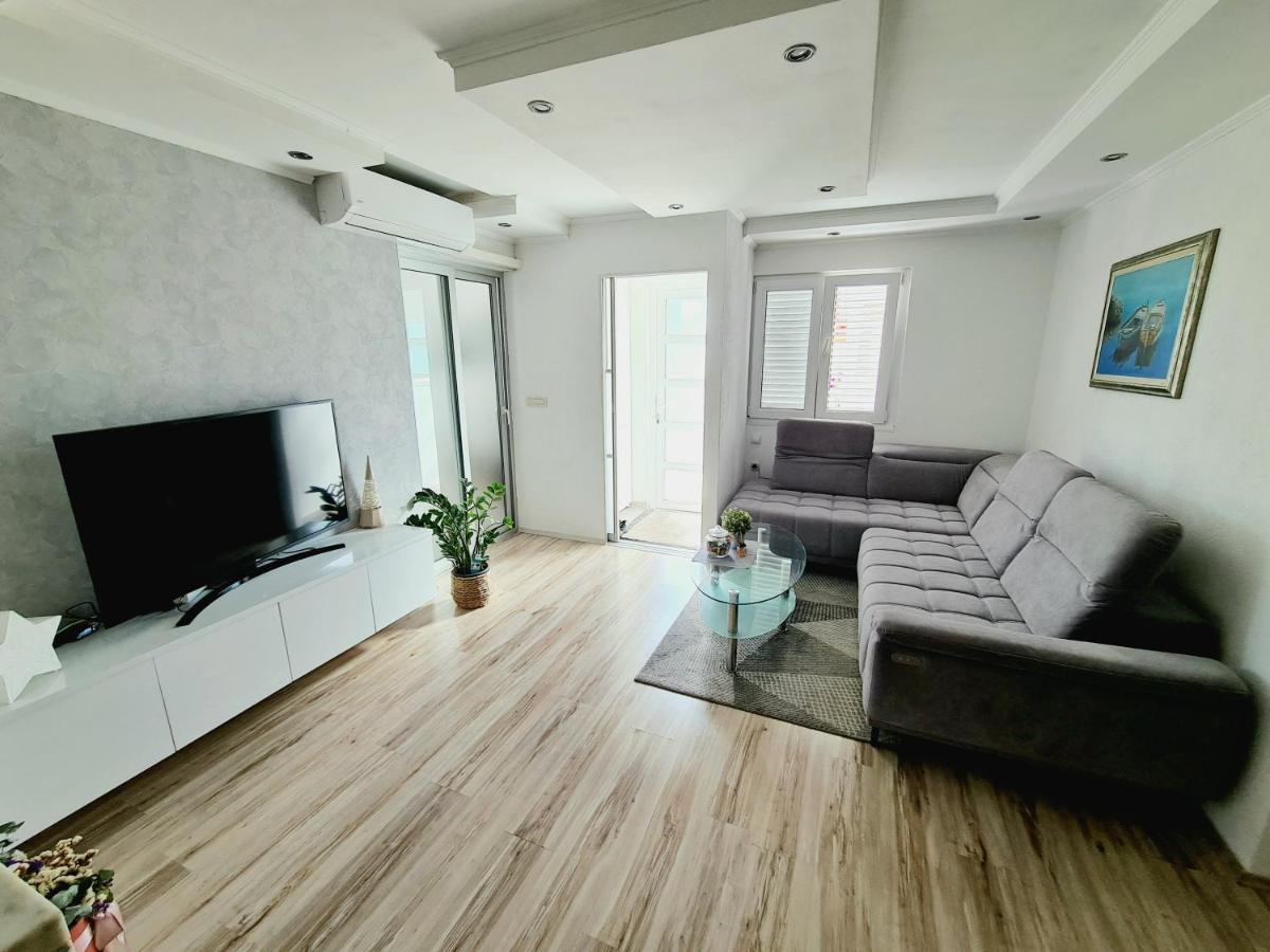 Apartment Mirjana Makarska Exteriör bild