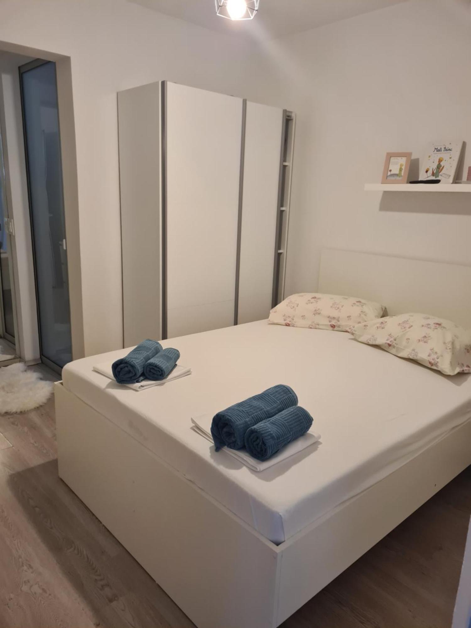 Apartment Mirjana Makarska Exteriör bild