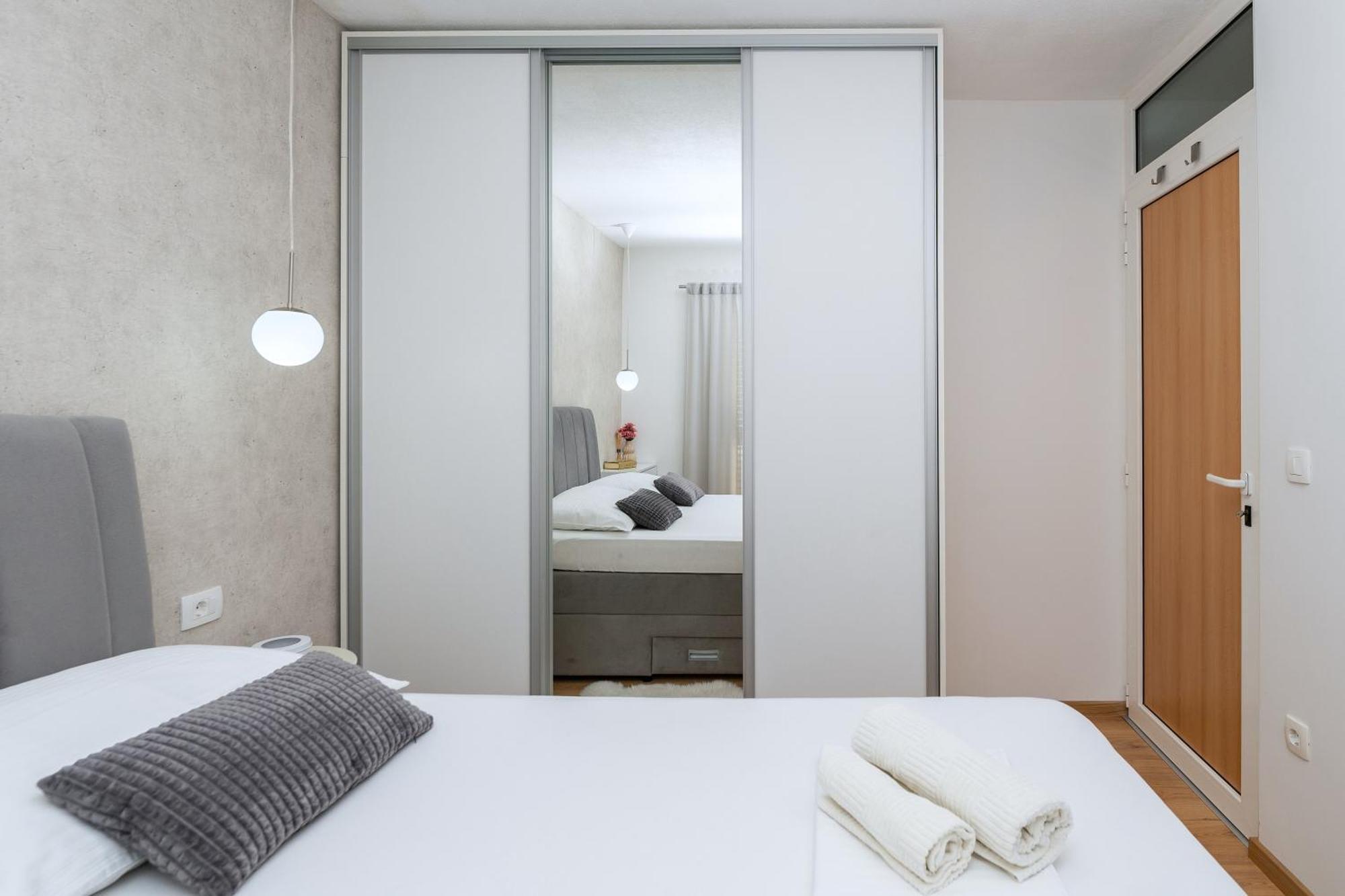 Apartment Mirjana Makarska Exteriör bild