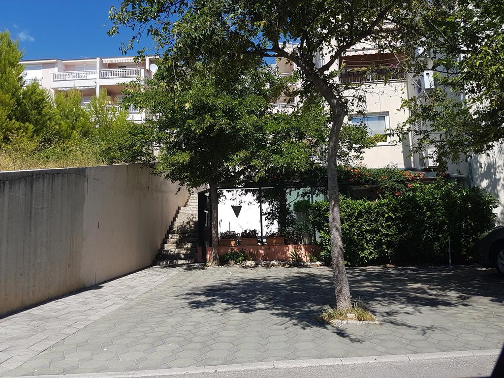 Apartment Mirjana Makarska Exteriör bild